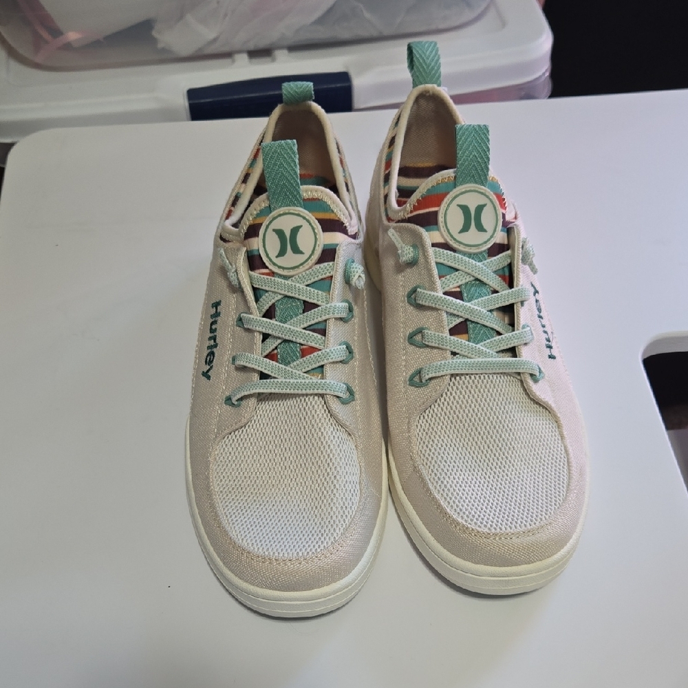 Hurley Cream Slip On Sneakers with Mint Details